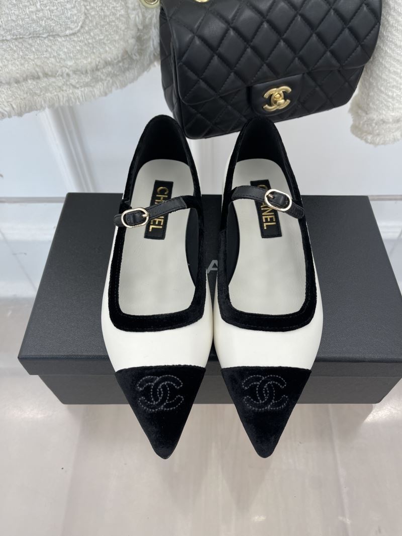 Chanel Low Shoes